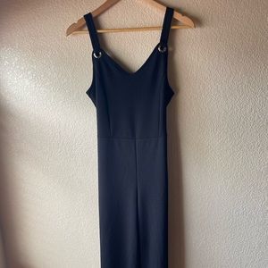 Black, casual jumpsuit!